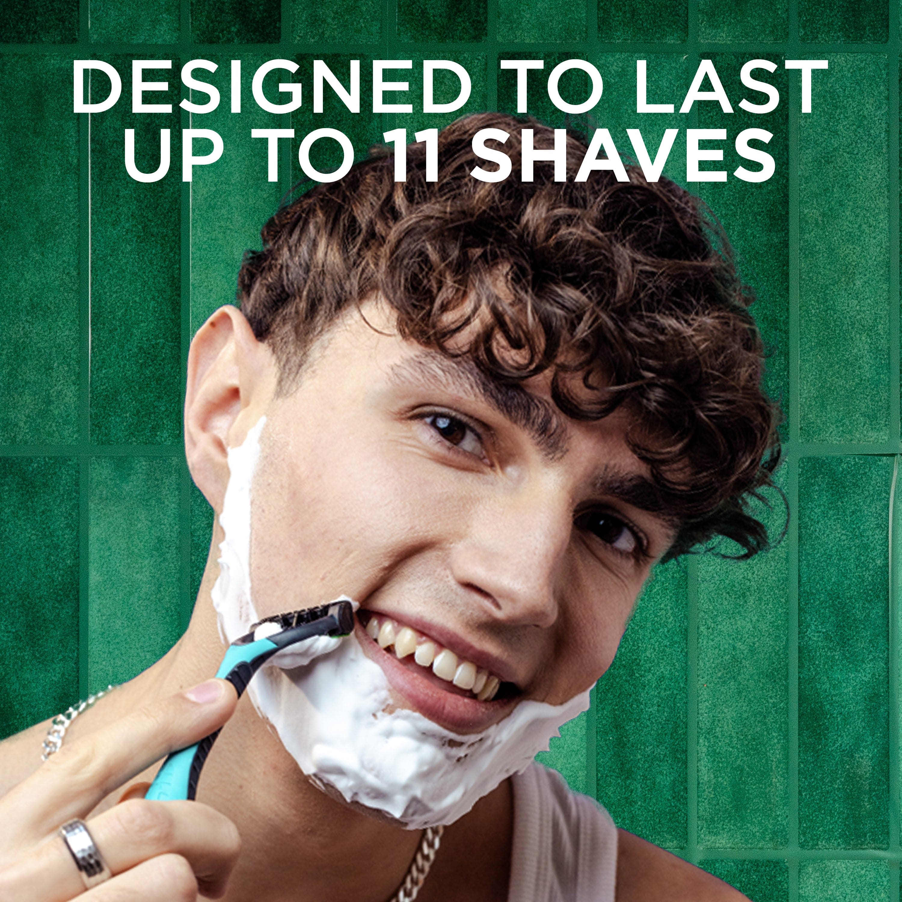 Xtreme 3 Sensitive Men's Disposable Razor 4 pack - Image 3